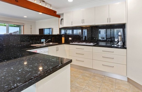 Skenes Creek House | ILUKA HOUSE - amazing views + close to beach