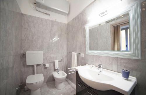 Magenta House | IMHOME - Cadorna House