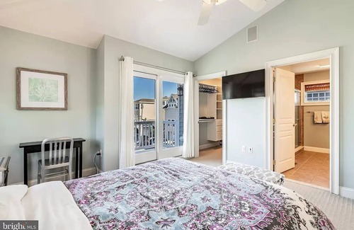 Surf City House | Immaculate 4-bedroom Beach House with Spectacular Ocean Views - Surf City
