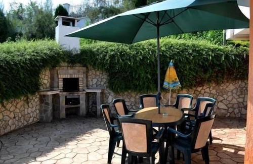 Osenovo Villa | Immaculate 6-Bed Villa in Balchic Bulgaria