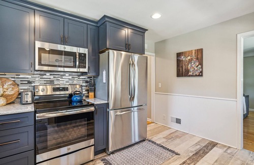 Dicken House | Immaculate Comfort, Short Walk To Michigan Stadium!