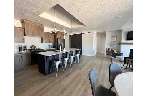 Cedar City House | Immaculate huge home with a private pickleball court close to national parks
