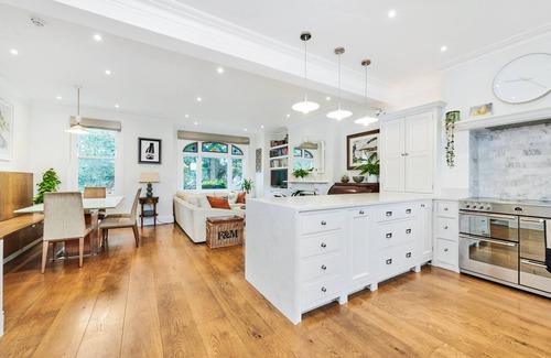 Sands End Condo | Immaculate Period Property with Stylish Interior Design