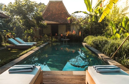 Kedewatan Villa | Immerse yourself in a stylish 2BR Bungalow with PRIVATE POOL in UBUD, Bali!