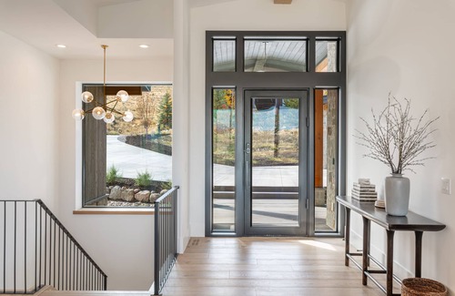 Tuhaye House | Impressive Tuhaye Home with Hot Tub, Pool Table, and Sweeping Mountain Views