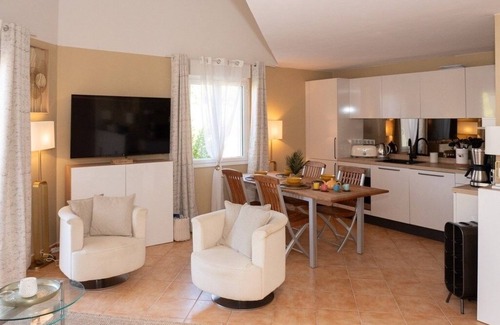 Sainte-Maxime Apartment | In a magnificent residence with swimming pool, 60M2 apartment with terrace