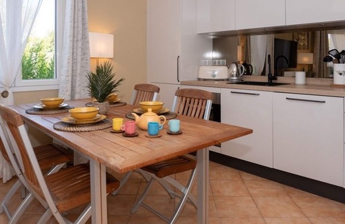 Sainte-Maxime Apartment | In a magnificent residence with swimming pool, 60M2 apartment with terrace