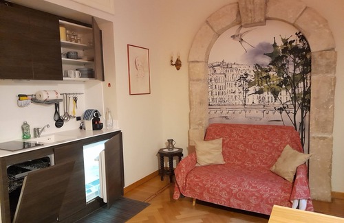 Centro Storico Apartment | In a quiet and elegant setting 600m from Duomo ideal for couples and families