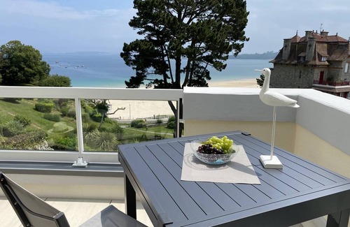 Saint-Cast-le-Guildo Apartment | In a quiet residence, tastefully decorated apartment with sea view