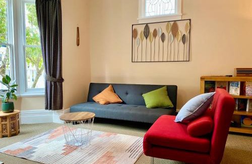 Dunedin Villa | In Dunedin's Heart, Full House, Full Sun, Full Chill, Why Stay at a Hotel When You Can Afford an Entire House