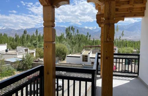 Leh House | Earthhome by Angchok