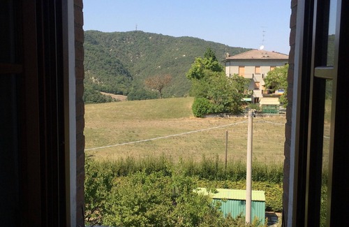 Viano House | In medieval hamlet, convenient for visiting the Apennines and major Italian cities