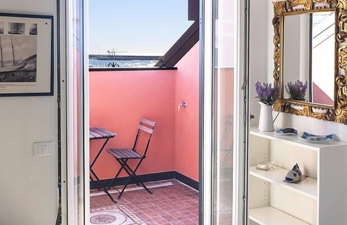 Chiavari Apartment | In Piazzetta dei Pescatori in Ancient House Gotuzzo apartment, 'La Goulette'.