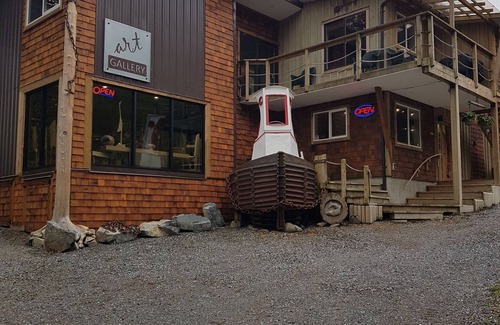 Telegraph Cove Cottage | In Telegraph Cove, rare gem, private, TV, High-speed WiFi, no cleaning fees