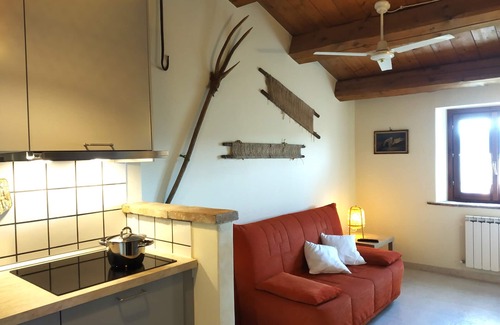 Urbino Apartment | In the farmhouse romantic flat for 2 persons. Panoramic view!