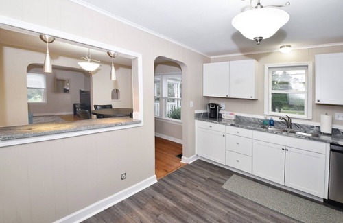 Blue Ash House | In The Heart of Blue Ash II- Close to Kenwood Mall