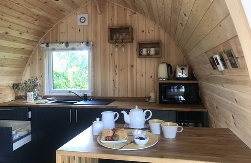 Morwellham Cabin | In the heart of the countryside close to the river Tamar & offers tranquillity