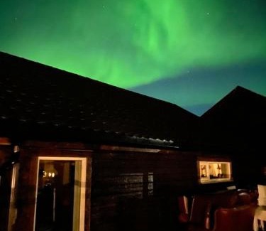 Kvalvik Villa | In the heart of the Lyngen alps, Holmen i Lyngen