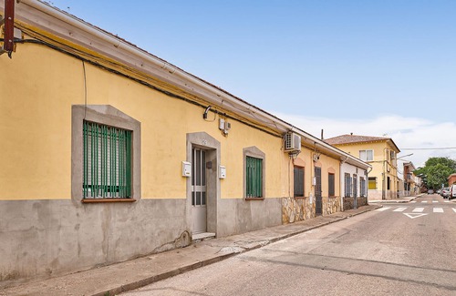 San Martin de la Vega House | In the Madrid metropolitan area, this functional vacation apartment welcomes you.