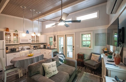 Young Harris Cabin | In the Woods is the perfect place to Relax and enjoy the peace and privacy