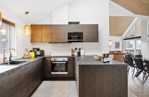 Dronningmolle House | In this comfortable vacation home you can swim in any season thanks to indoor pool!