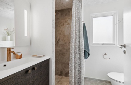 Dronningmolle House | In this comfortable vacation home you can swim in any season thanks to indoor pool!