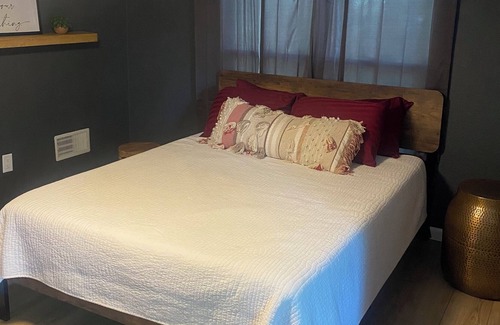 Decatur House | In this newly remodeled home, you will be loving the lake life.
