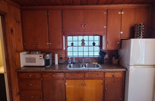 Newberry House | In-town; trail 100' away; playground across street; dog friendly w/fee.