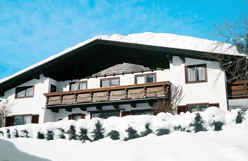 Saalbach-Hinterglemm Apartment | IN2- 2 Zimmer max. 3 Personen by Interhome