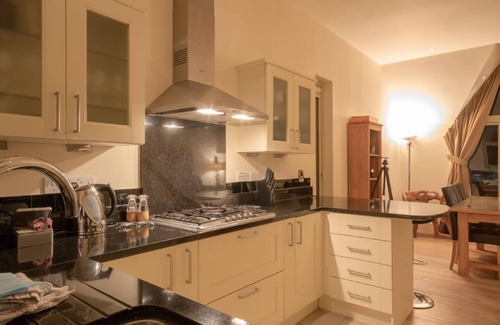 Kenmore Cottage | Inchadney - sleeps 6 guests in 3 bedrooms