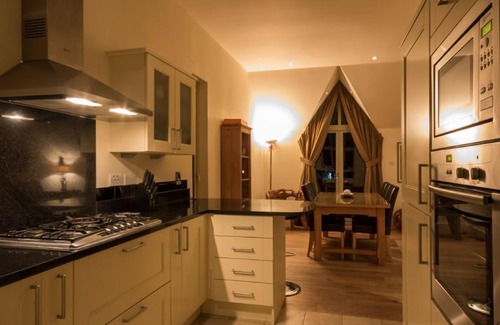 Kenmore Cottage | Inchadney - sleeps 6 guests in 3 bedrooms
