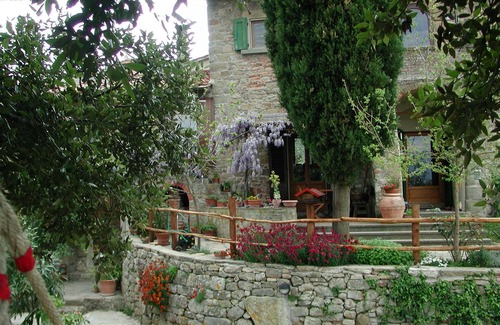 Figline e Incisa Valdarno Apartment | Incisa In Val D Arno: Country Farm Holidays in Tuscany - Apartment for rent in the tuscan countryside