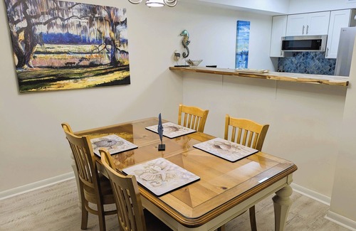 Saint Helena Island Condo | Includes resort access & golf cart. See reviews. Pet considered. Options offered