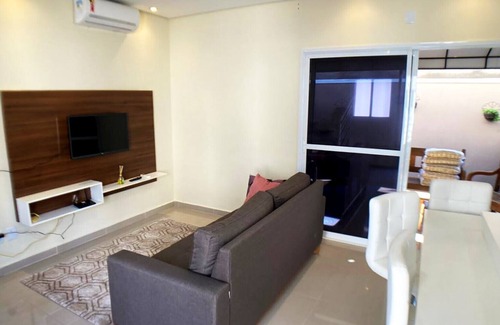 Campinas House | Incrível casa com churrasqueira e WiFi em Campinas