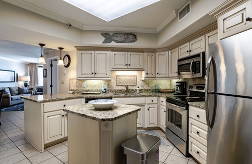 Orange Beach Condo | Incredible, 11th Floor Condo, Large Balcony on the Beach.