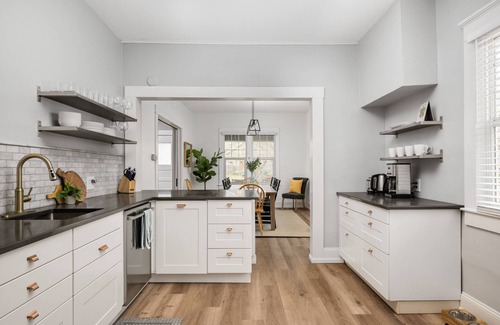 Newberg House | Incredible Central Newberg Location, Dog Friendly, Fully Fenced Yard, Entirely Updated, Next to Park