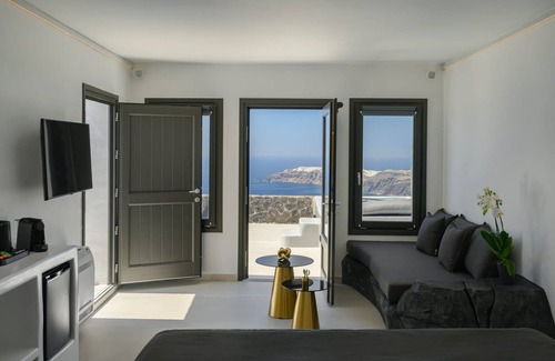 Imerovigli Villa | Incredible Santorini Suite | Elysia Suite | Breathtaking Sea Views | Private.