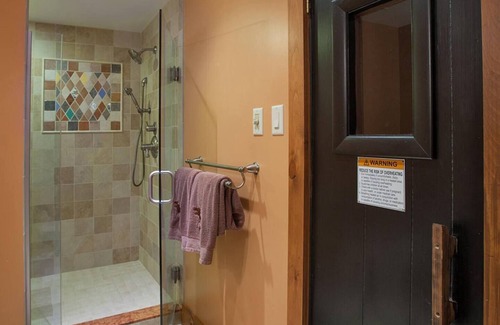 North Egremont Cabin | Incredible Ski Lodge - 7500 Square ft - Log Cabin - Moose Lodge