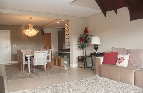 Vila Suica Apartment | Incredible Spacious Apartment in the Center of Gramado