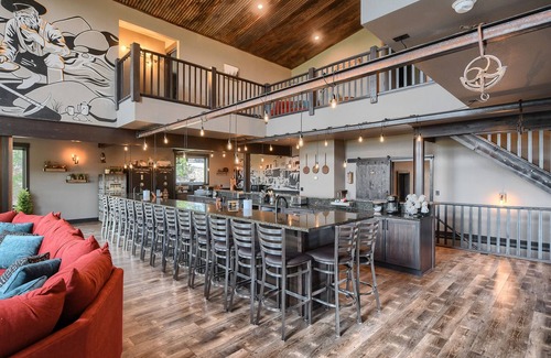 Deadwood Cabin | Incredible Views from Spacious Hillside Lodge Access to Clubhouse w/2 Pools