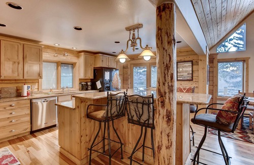 Fairplay Cabin | Incredible Views, Luxury Home w/Hot Tub, Fireplace, Pool Table - The Timbers at Glacier Ridge