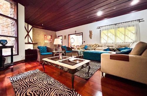 Ibiuna House | Incrivel casa com lazer completo e WiFi -Ibiuna SP