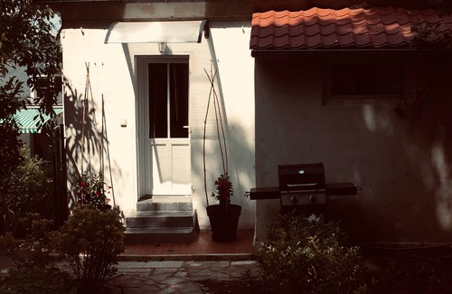 Piscop House | Independent country house with garden between fields and forest, near Paris.
