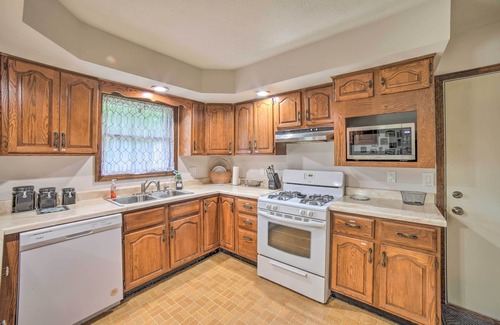 Michigan City Cottage | Indiana Countryside Retreat on 37-acre Land!