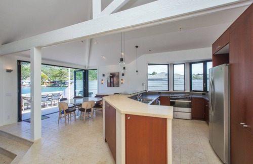Stinson Beach House | Indoor Outdoor Luxury Living on the Seadrift Lagoon