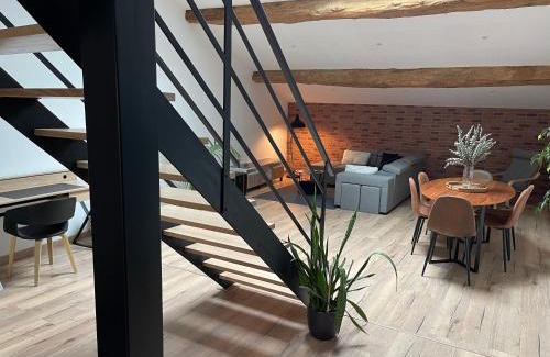 Revel House | Industrial Lodge 85m² - Loft avec extérieur
