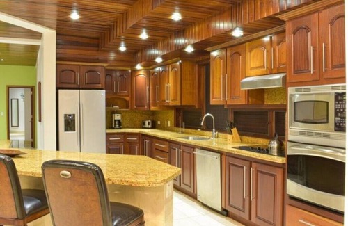 West End Village Villa | Infinity at Sheriva Villas/Ocean-view with 2 pools, 2 Jacuzzis/5-Star Servicenn
