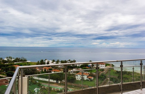Mombasa Apartment | Infinity Ocean View Penthouse