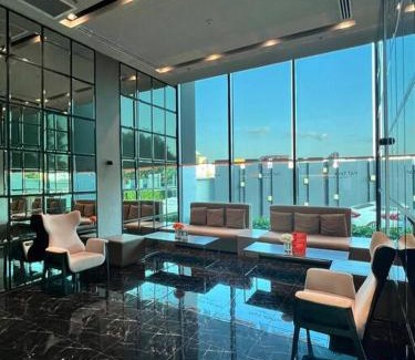 North Pattaya Apartment | Infinity Pool at Pattaya Posh