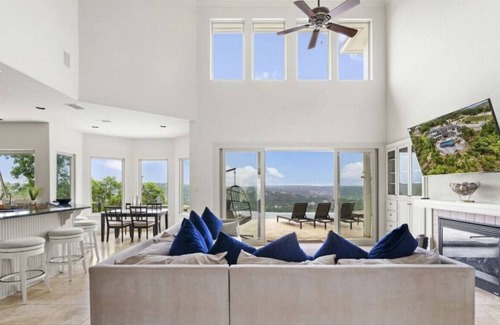 Westcliff House | Infinity Pool Views Private Home